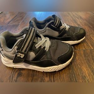 Stride rite toddler boy shoes size 7.5